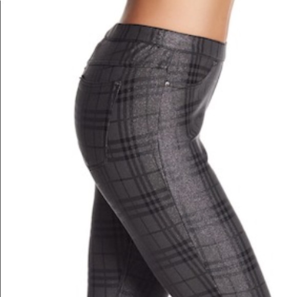 Hue Metallic size small plaid leggings in NWT - Picture 2 of 8